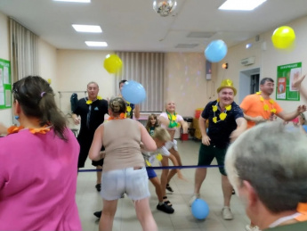 16 августа Гавайская вечеринка! По-летнему яркая вечеринка прошла в "Клубе села Анна". Гости погрузились в атмосферу тропиков, участвуя в веселых играх и зажигательных танцах